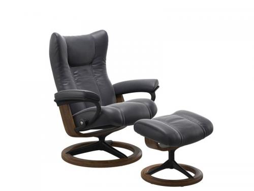 Stressless Wing (M) Signature Chair with Footstool 