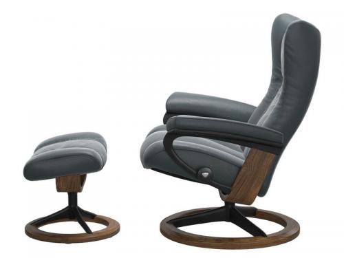 Stressless Wing (M) Signature Chair with Footstool 