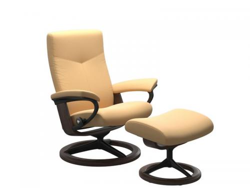 Stressless Dover (M) Signature Chair with Footstool 