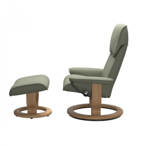 Stressless Admiral (M) Classic Base Recliner with Ottoman